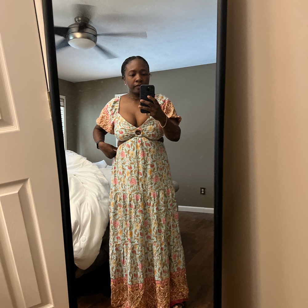 Vici Cream and White Sleeveless Maxi Sundress